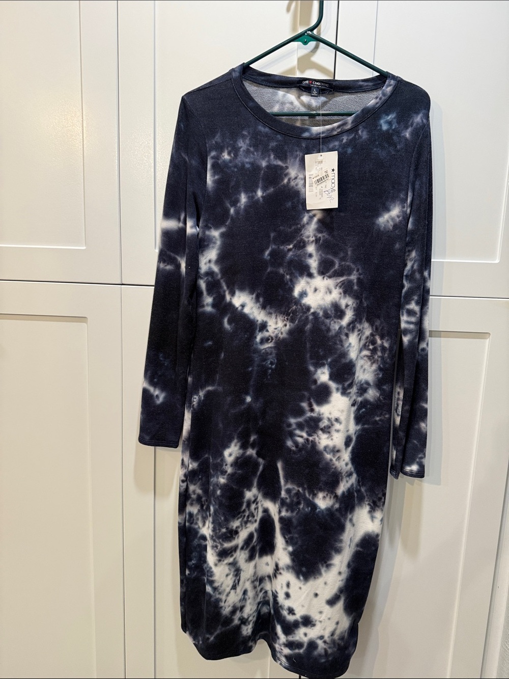 Macy's Black & White Tie-Dye Long Sleeve Dress